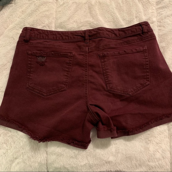 Vanilla Star Shorts - Picture 2 of 3